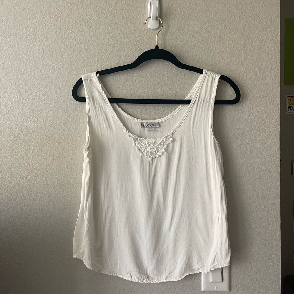 Vintage Women's White Sleeveless Top with Lace Detail